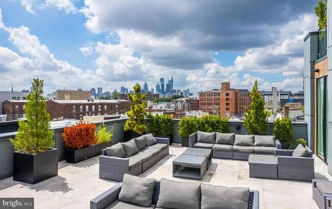 Building Photo - 1222 N 2nd St