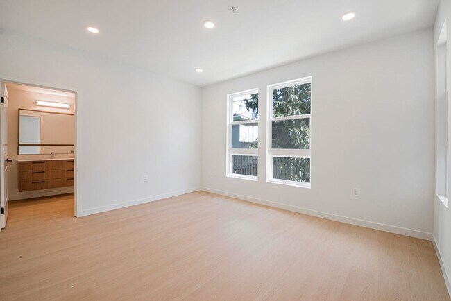 Building Photo - Welcome to the Gramercy