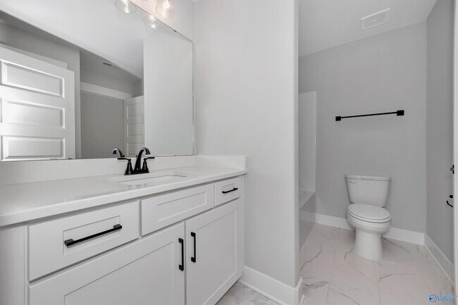 Building Photo - 117 Marlbrook Dr