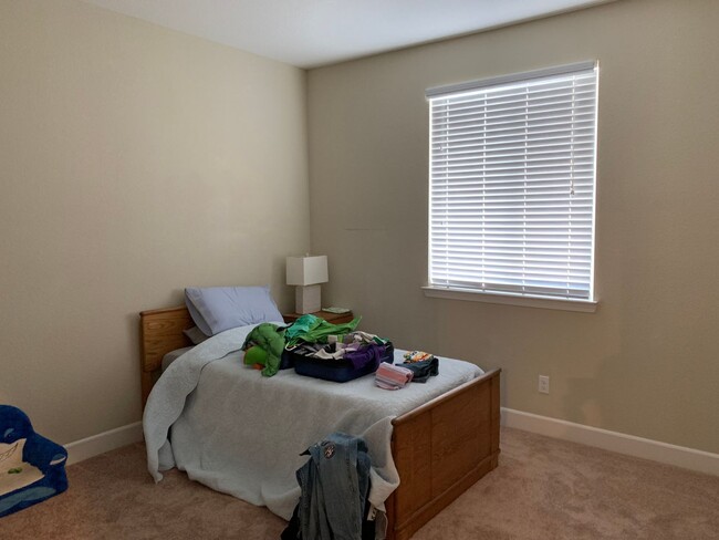 Building Photo - Newer "Next Gen" Home in Springlake/Woodla...