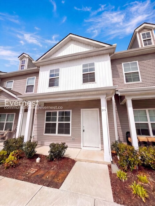 Building Photo - 215 Tara Ct