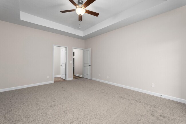 Building Photo - 827 Montclair Pt