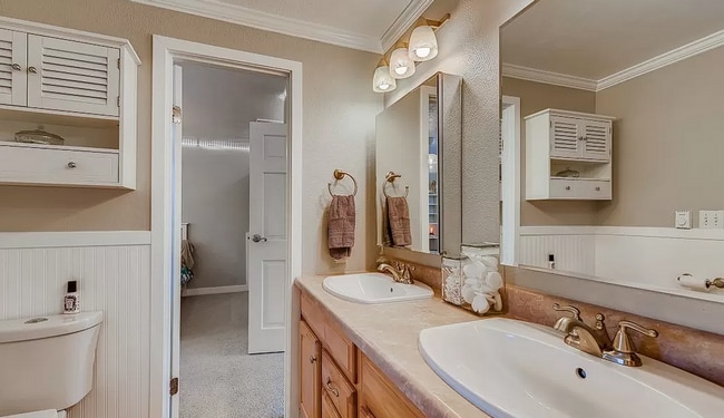 Building Photo - Mid-Century Modern Home in Auburn