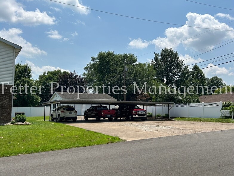 Building Photo - 4812 Oak Hill Rd