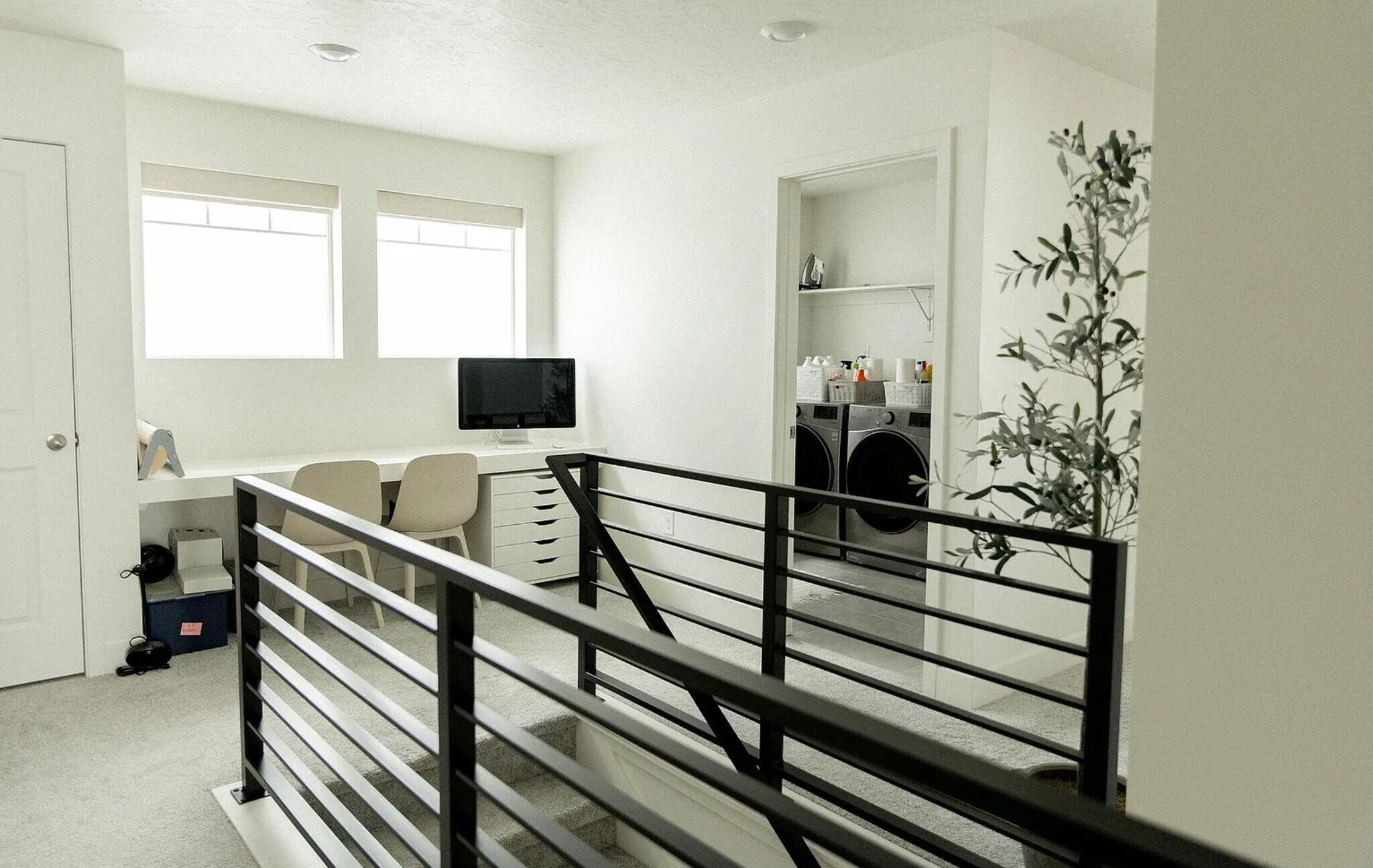 Building Photo - 4122 W Red Clover Dr