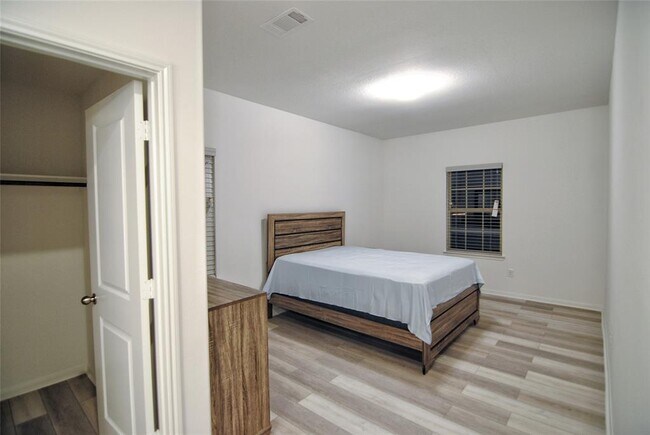 Building Photo - 30107 Alder Run Ln