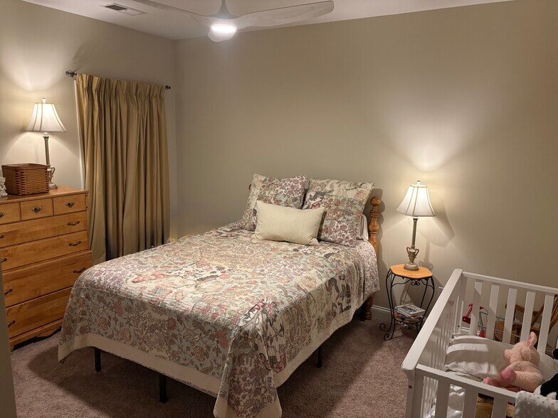 Building Photo - 136 Rocky Creek Rd