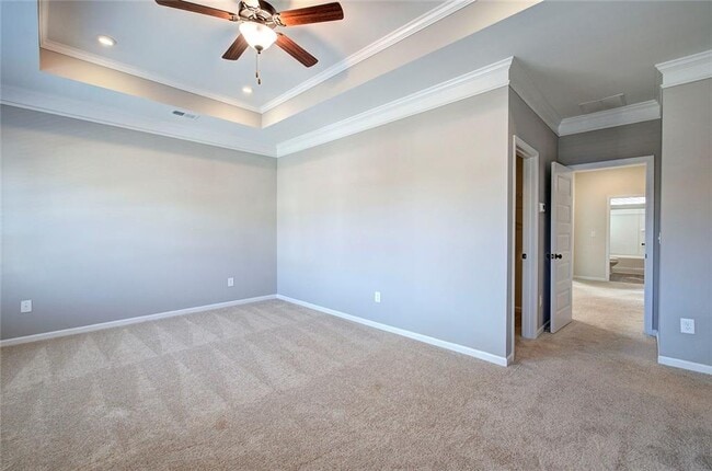 Building Photo - 401 Perth Dr