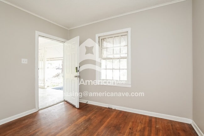 Building Photo - 403 Lowdermilk St