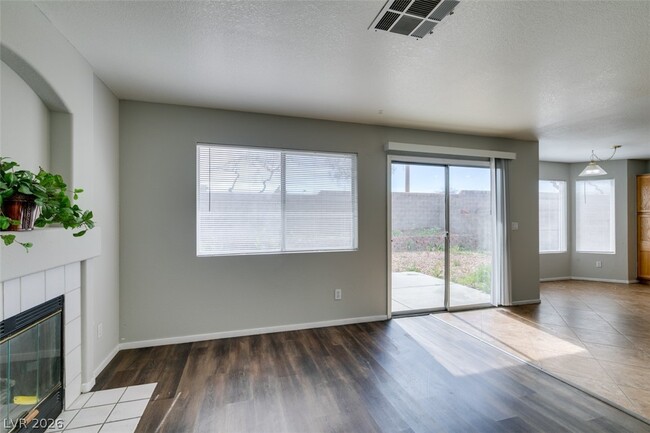 Building Photo - 7809 Calico Flower Ave