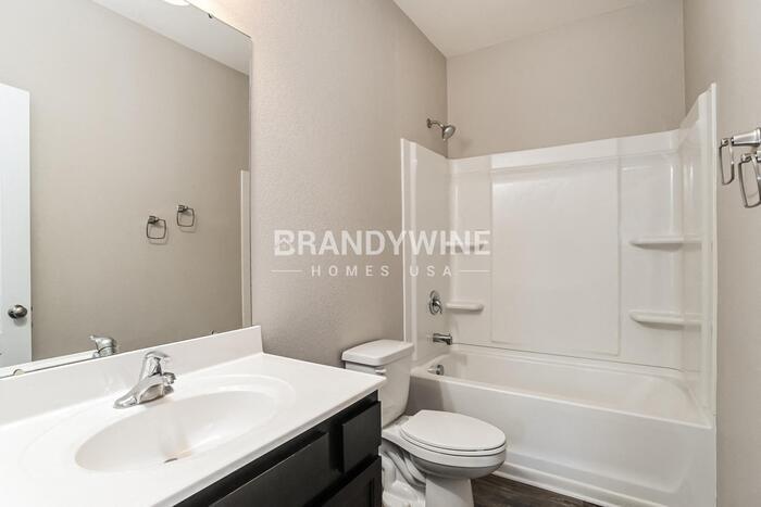 Building Photo - 8928 Avery Meadows Dr