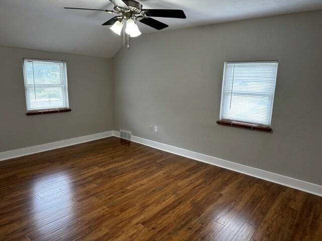 Building Photo - 930 Bower Hill Rd