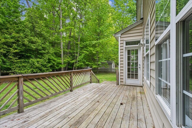 Building Photo - Spacious home in Fernbrook community and J...