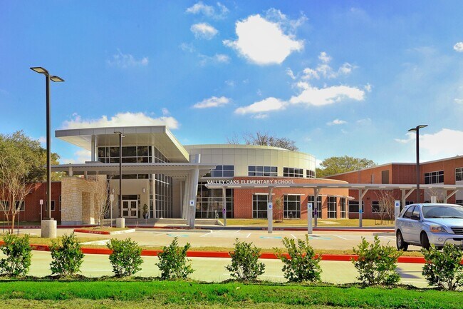 Building Photo - 8325 Barberry Branch St