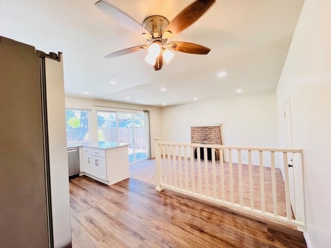 Building Photo - Move-In Ready 4BD/2BA Single Story, Ranch-...
