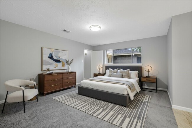 Building Photo - 13703 Cologne Dr