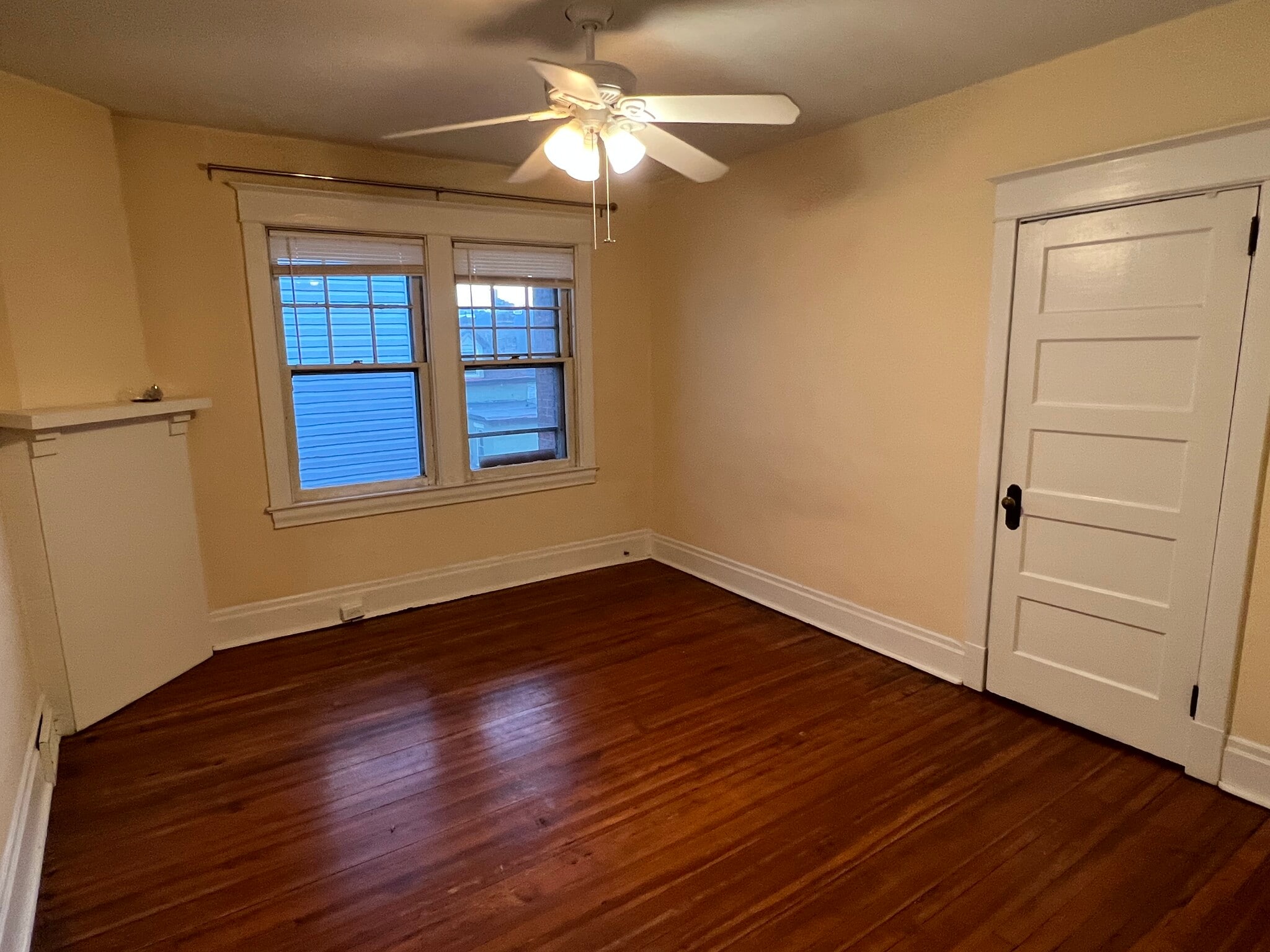 Bedroom - 1613 Buena Vista St