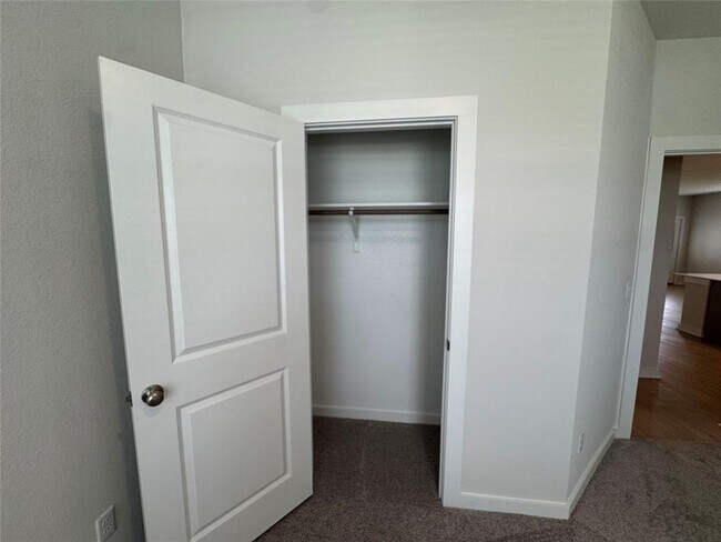 Building Photo - 116 Corn Ln