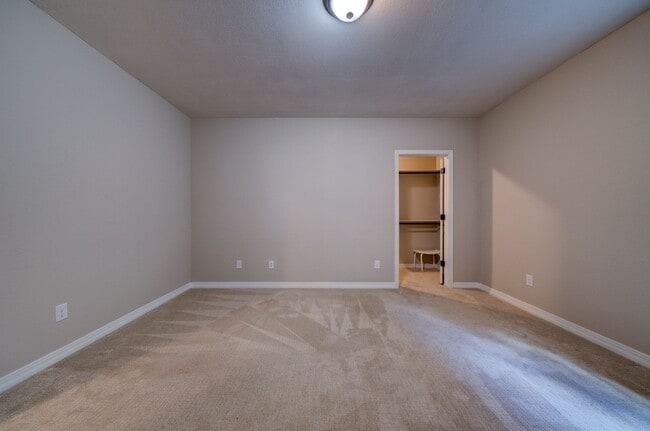Building Photo - 15838 Long Valley Dr