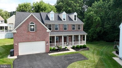 Building Photo - 8111 Alloway Ct