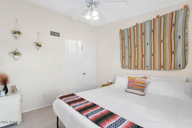 Building Photo - 8742 E San Daniel Dr