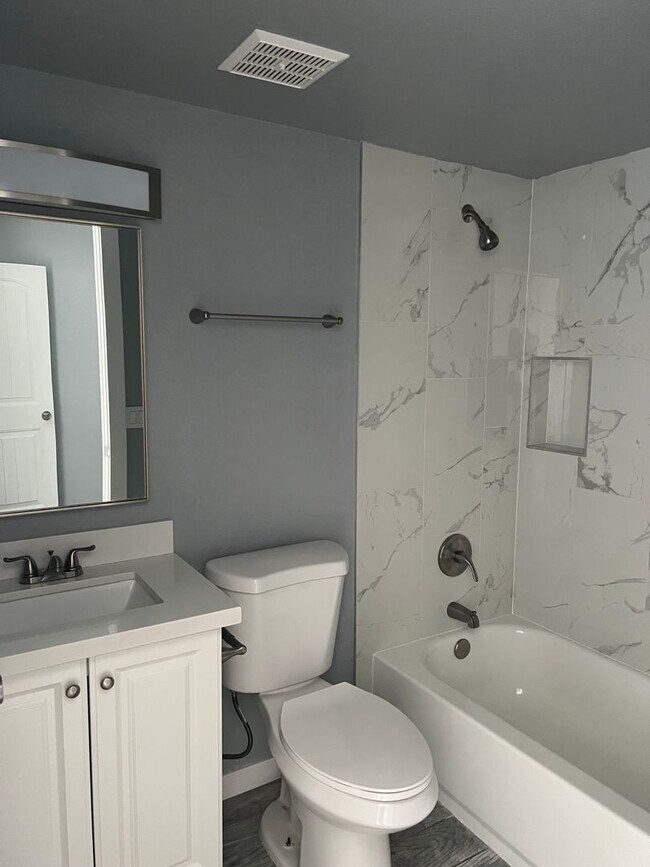 Building Photo - 12731 W Tasha Dr