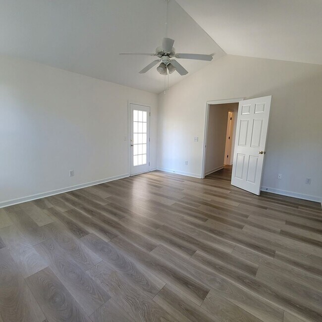 Building Photo - Wonderful 3 bedroom 2 bathroom home in Chesterbrook