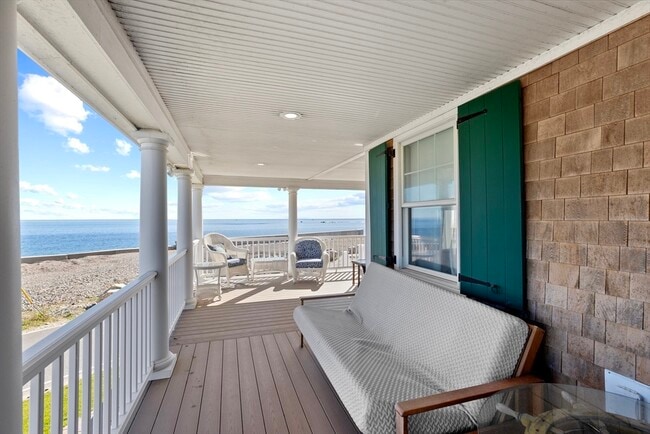 Building Photo - 43 Oceanside Dr