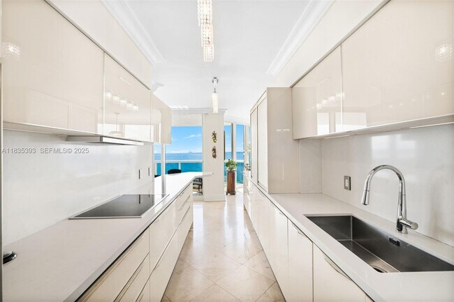 Building Photo - 4779 Collins Ave