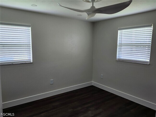 Building Photo - 6313 St Andrews Cir S