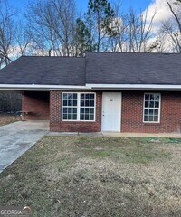Building Photo - 55 Wilma Dr NW