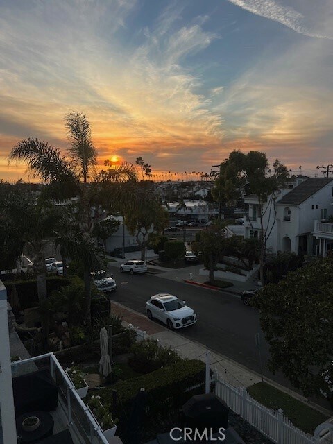 Building Photo - 608 Heliotrope Ave