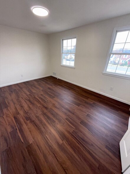 Building Photo - 320 University Blvd E