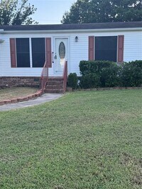 Building Photo - 16350 Hill Country Ct