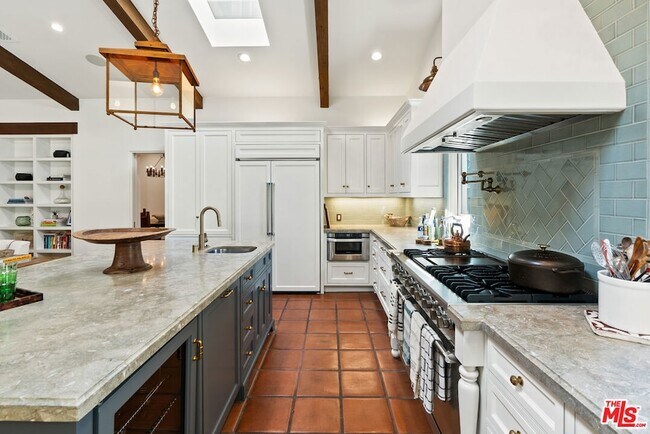 Building Photo - 12234 Falkirk Ln