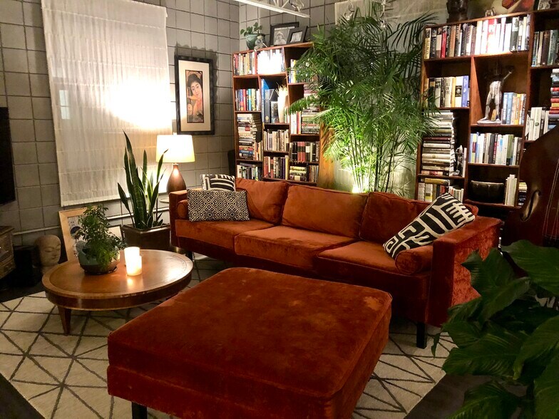 Building Photo - 360 W 300 S