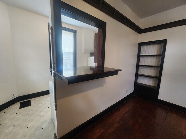 Building Photo - 248 S 9th St