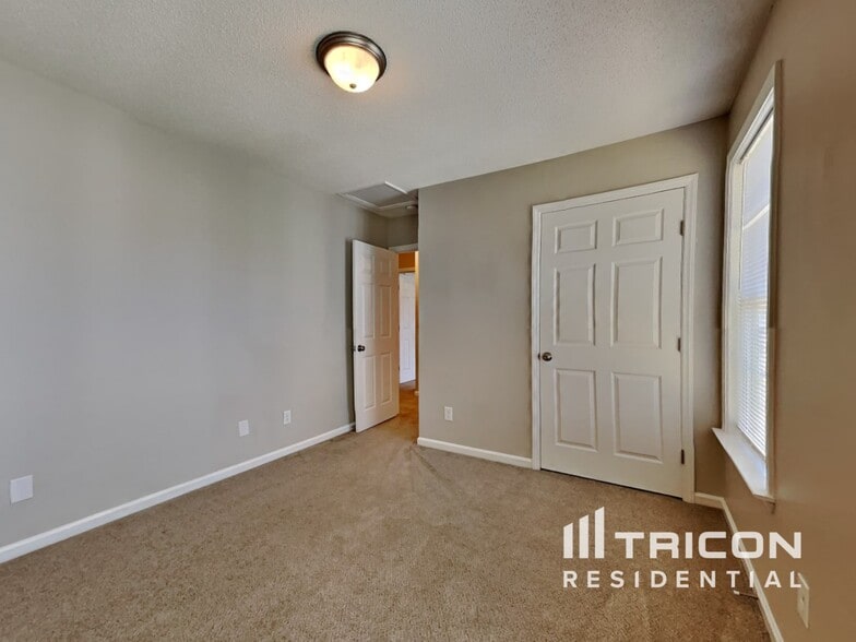 Building Photo - 3704 Mechanicsville Run Ln