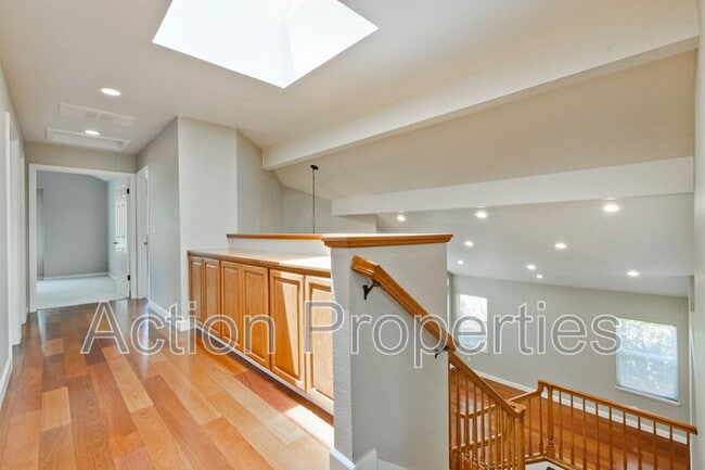 Building Photo - 11754 Ridge Creek Ct