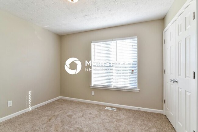 Building Photo - 3 Bedroom Pet-Friendly Home in Flowery Branch, GA with Main Street Renewal