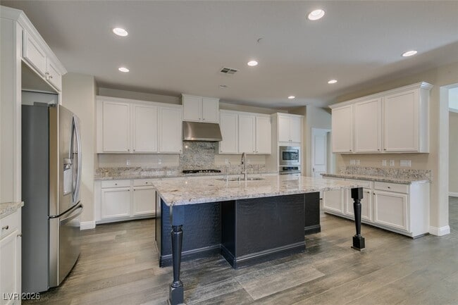 Building Photo - 2497 Birch Hollow St