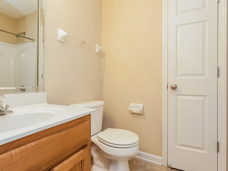 Building Photo - 7027 Maple Grove Rd