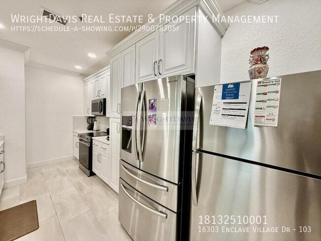 Building Photo - 16303 Enclave Village Dr
