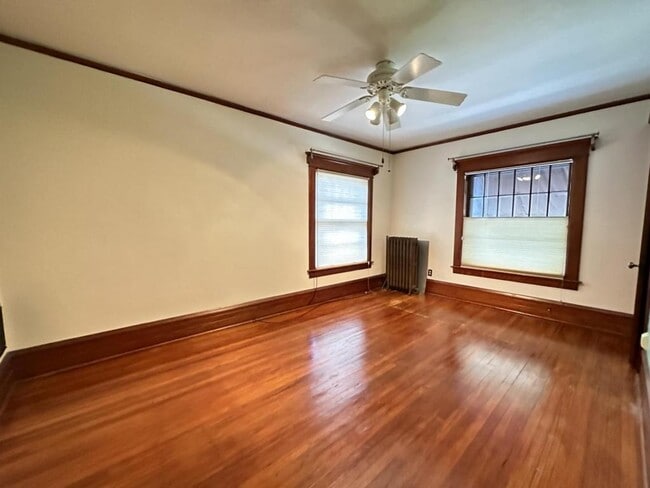 Building Photo - 431 N Cherry St