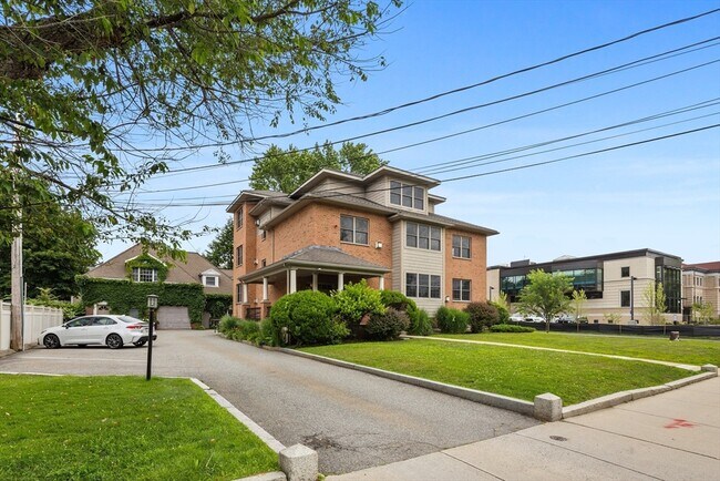 Building Photo - 93 W Emerson St