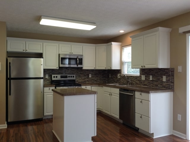 Building Photo - 6505 Semmes Ln