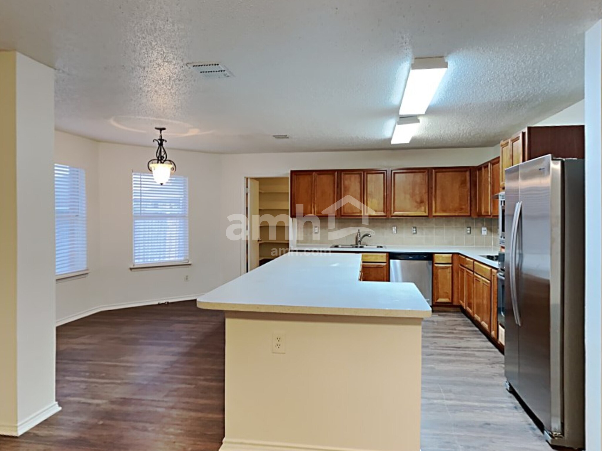 Building Photo - 6803 Lake Jackson Dr