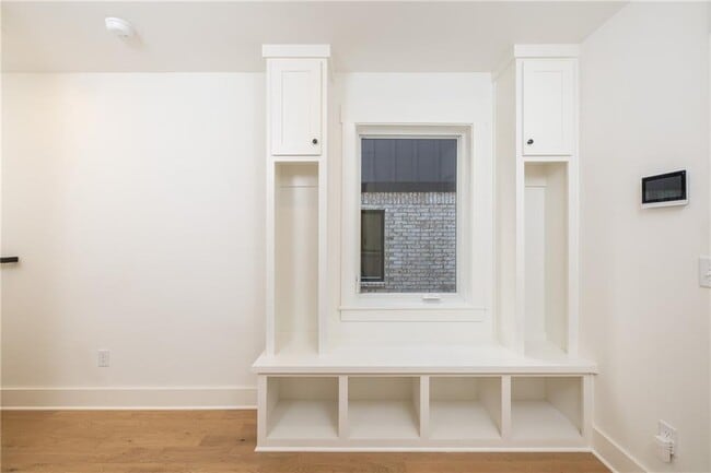 Building Photo - 205 W Lafayette St