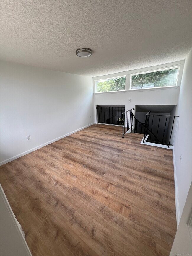 Building Photo - 174 Burgundy Hill Ln