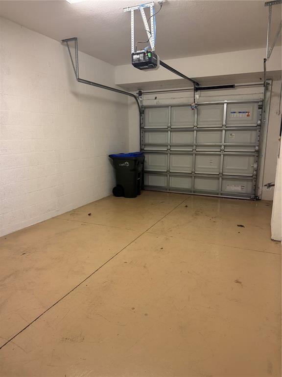 Building Photo - 20460 Lagente Cir